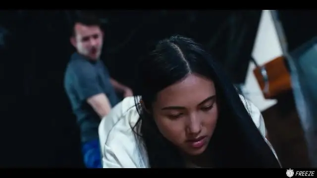 Asian Slut’s Frozen Blowjob Fetish: Pinay’s Risky Sex with Contractor XXX Video